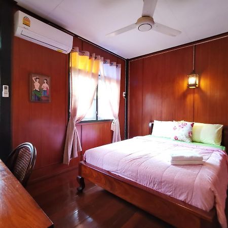 Tavee Guesthouse Bangkok Kültér fotó