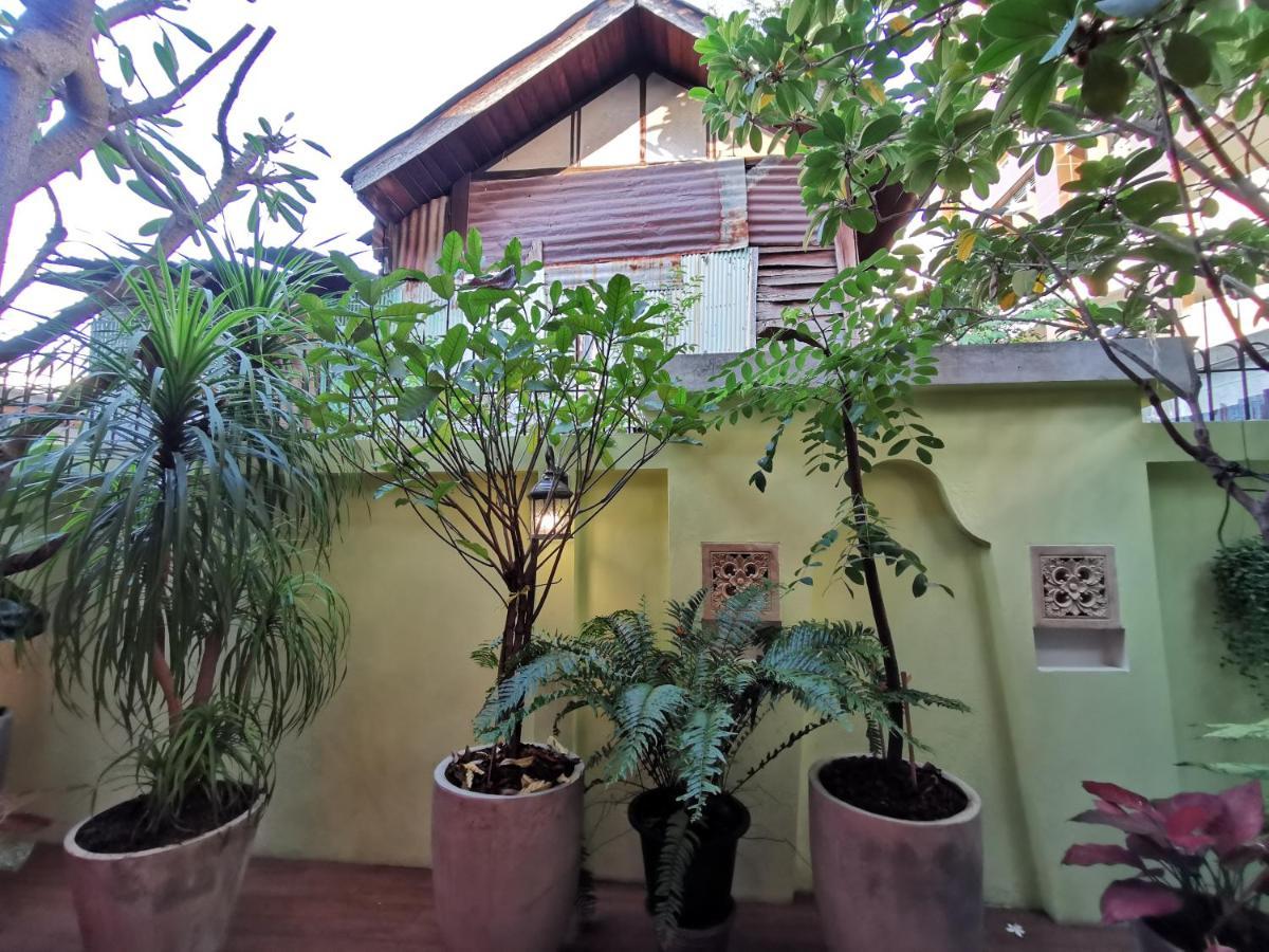 Tavee Guesthouse Bangkok Kültér fotó