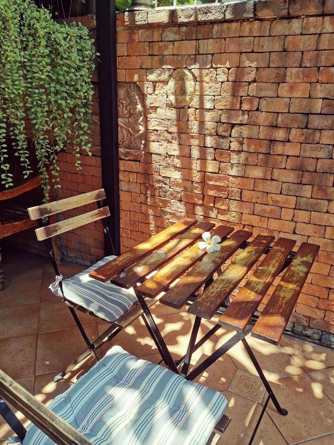 Tavee Guesthouse Bangkok Kültér fotó