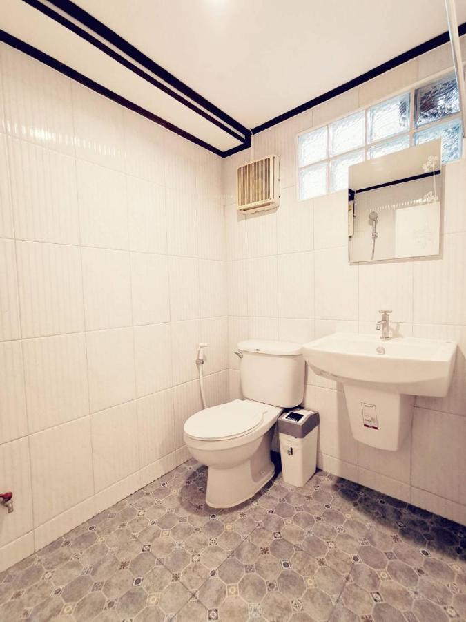 Tavee Guesthouse Bangkok Szoba fotó