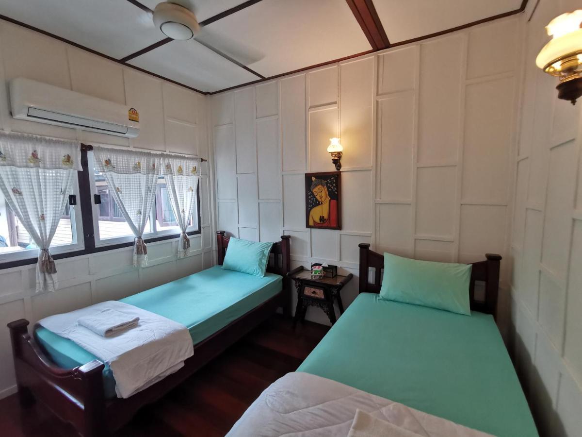 Tavee Guesthouse Bangkok Kültér fotó