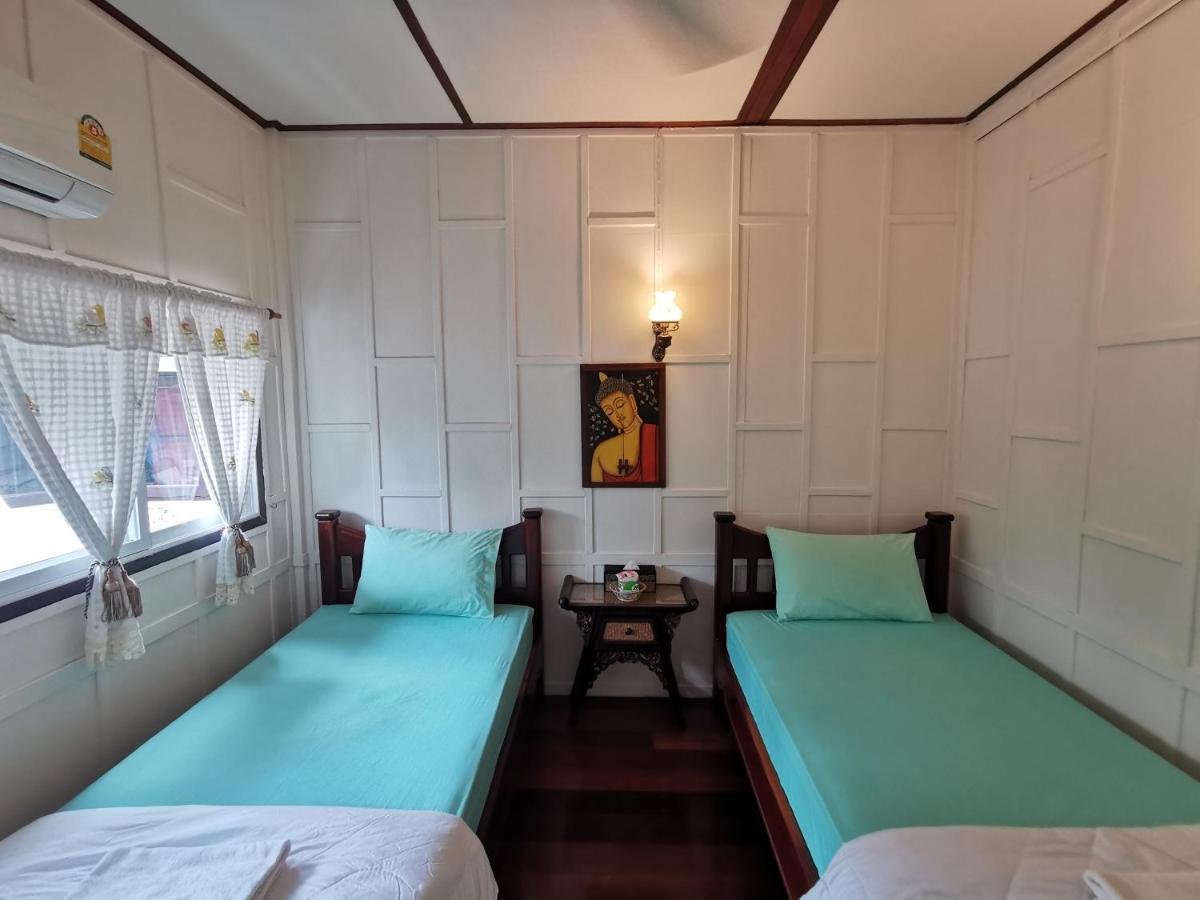 Tavee Guesthouse Bangkok Kültér fotó