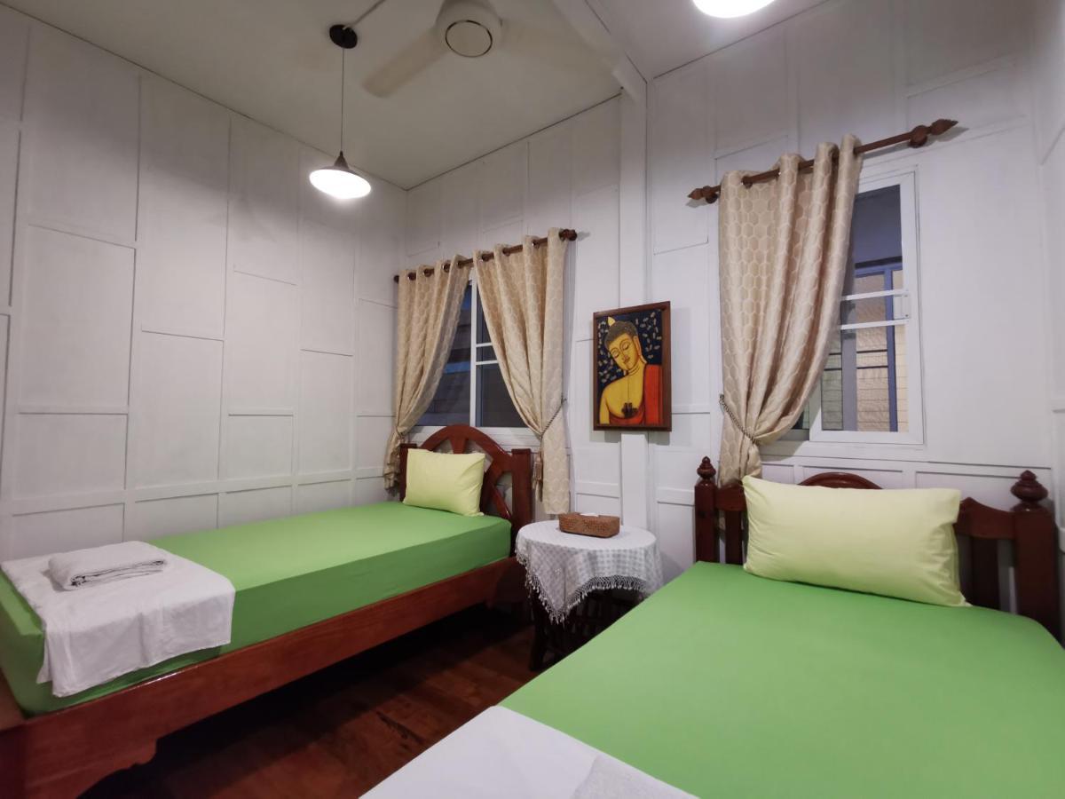 Tavee Guesthouse Bangkok Kültér fotó