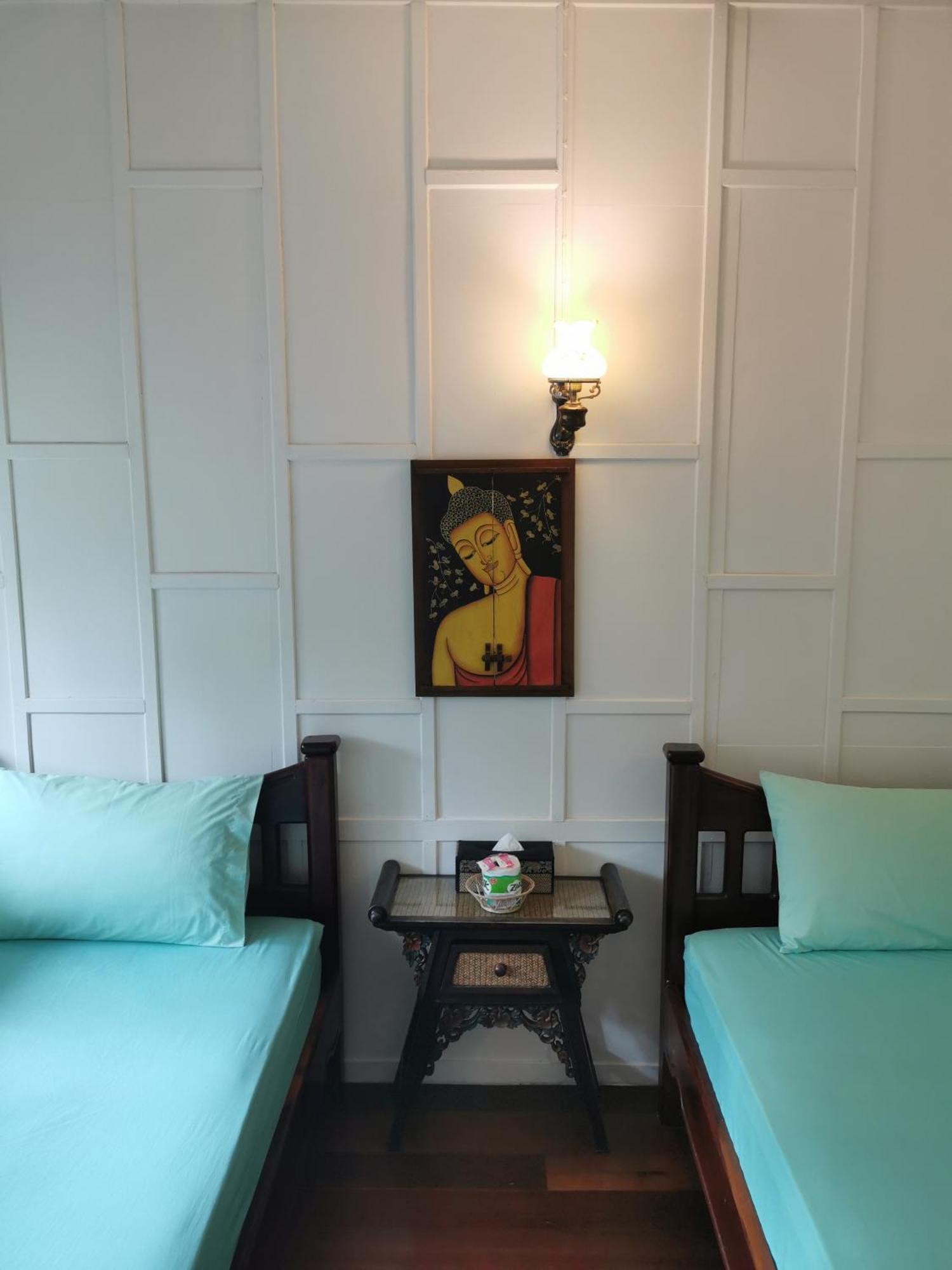Tavee Guesthouse Bangkok Szoba fotó